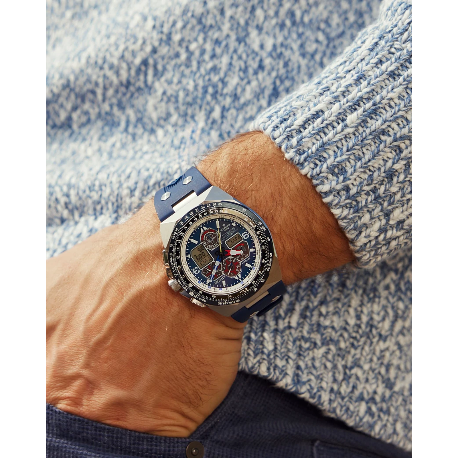 Reloj Citizen Promaster Sikosky edición especial helicoptero S-92 con cronografo y dial azul JY8156-00L | Elegancia Relojeria